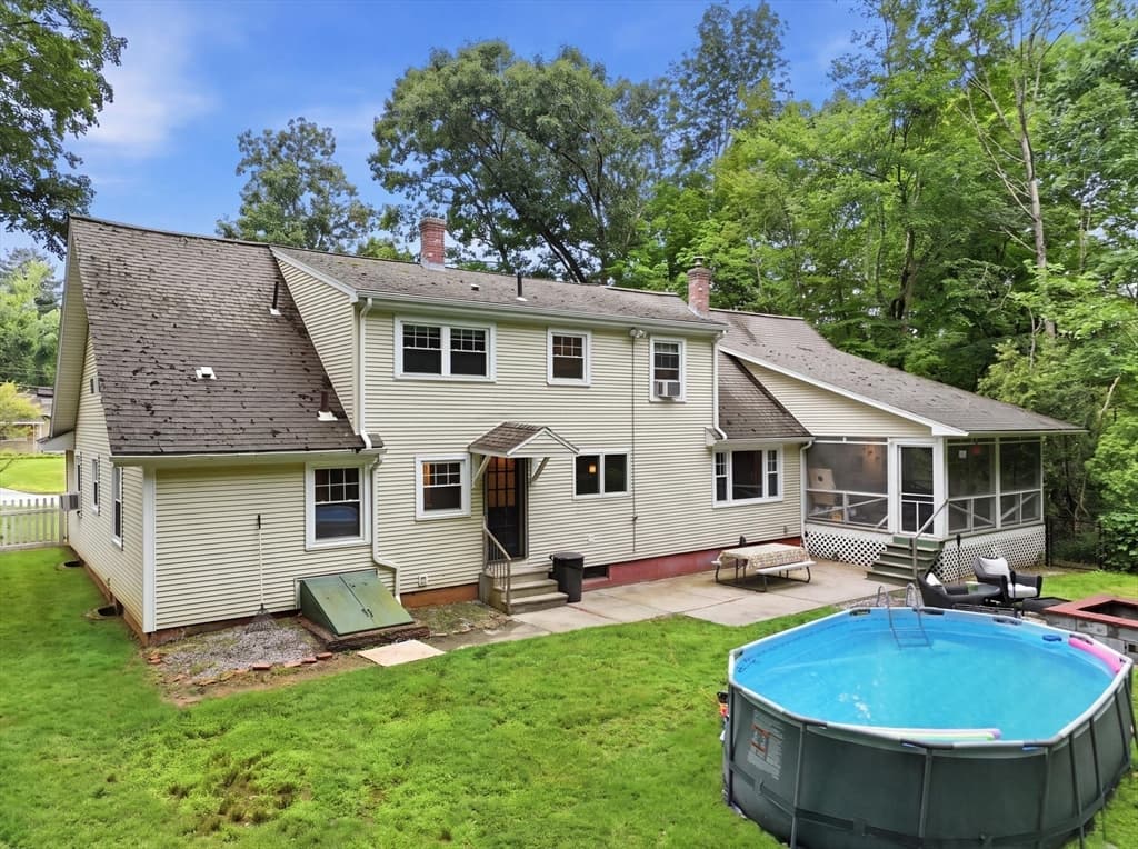 Single Family Residence at 51 Whittemore Rd, Sturbridge MA 01566, Sturbridge, photo 23 of 27