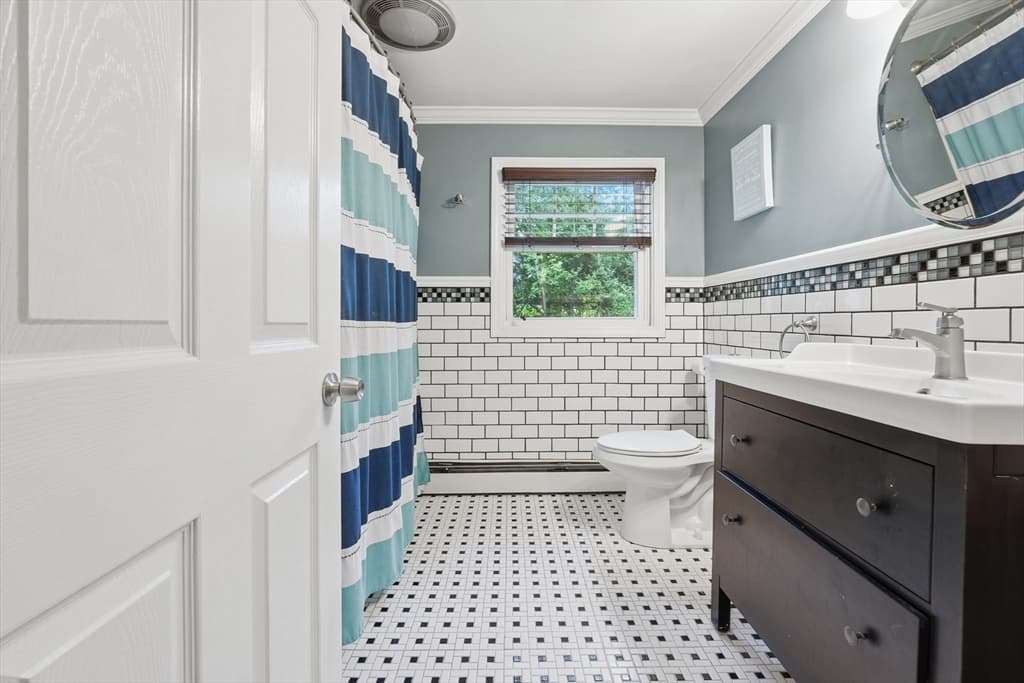 Single Family Residence at 51 Whittemore Rd, Sturbridge MA 01566, Sturbridge, photo 13 of 27