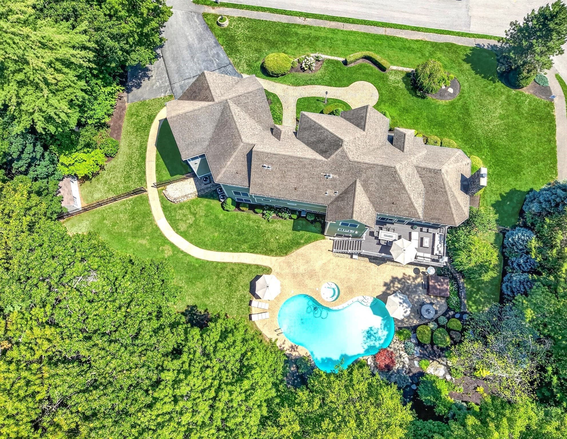 Single Family Residence at 2 Goldman Cir, Bedford MA 01730, Bedford, photo 2 of 42