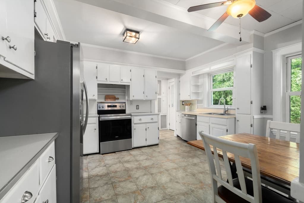 15 Morningside Dr, Walpole MA 02081 photo 11