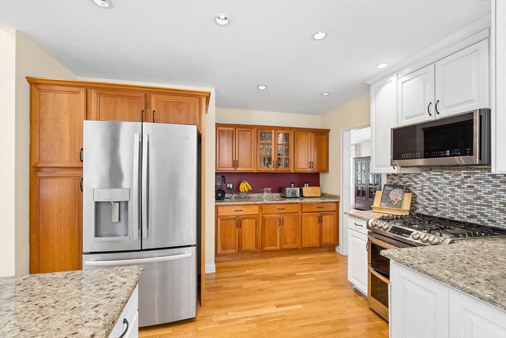 136 Davis Road, Acton MA 01720 photo 5