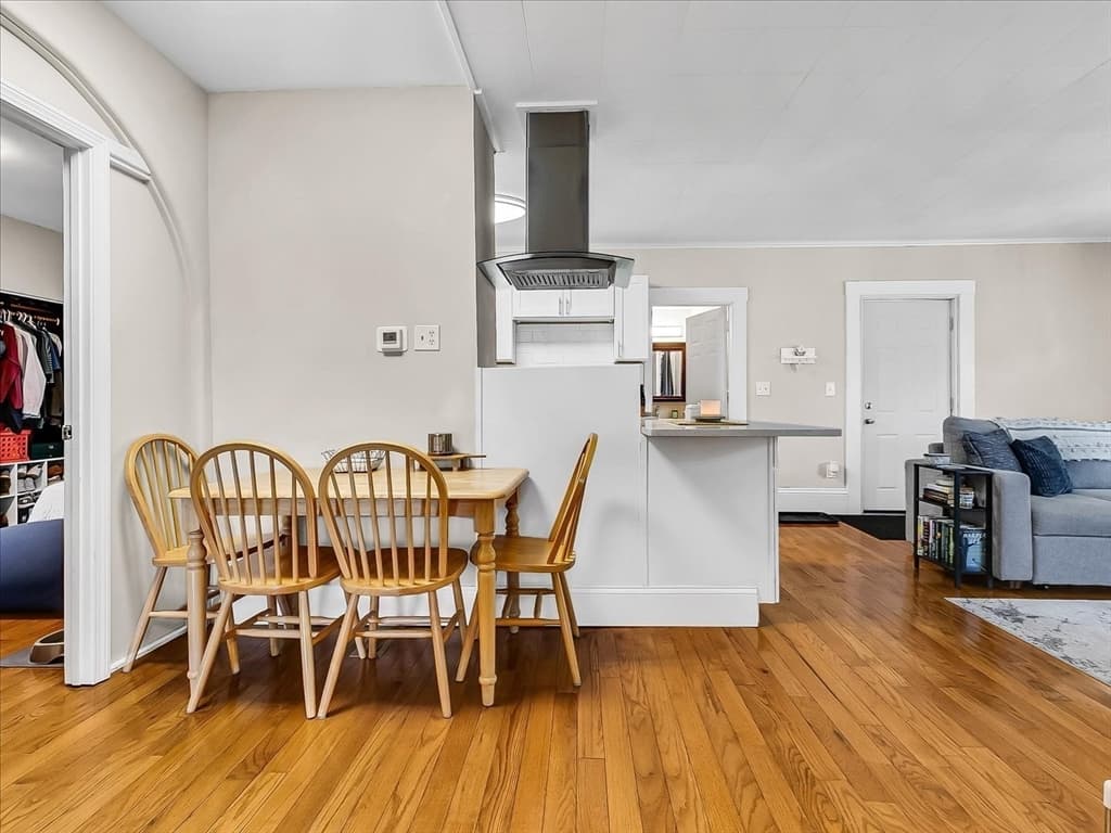 2 Lexington St, Woburn MA 01801 photo 23