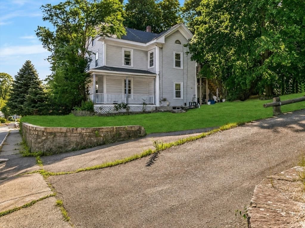 2 Lexington St, Woburn MA 01801 photo 19