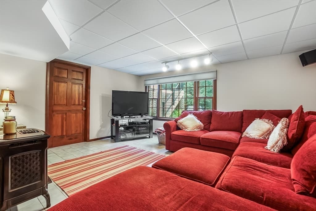 188 South St, Berlin MA 01503 photo 26