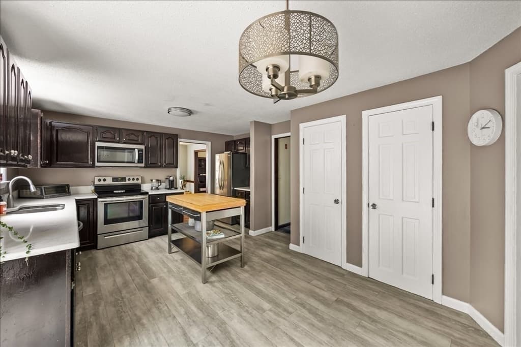9 Fort Apache Dr, Franklin MA 02038 photo 17