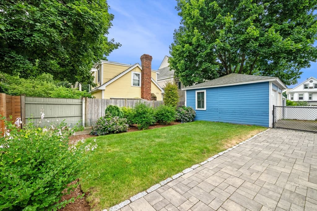 128 Selwyn St # 2, Boston MA 02131 photo 39