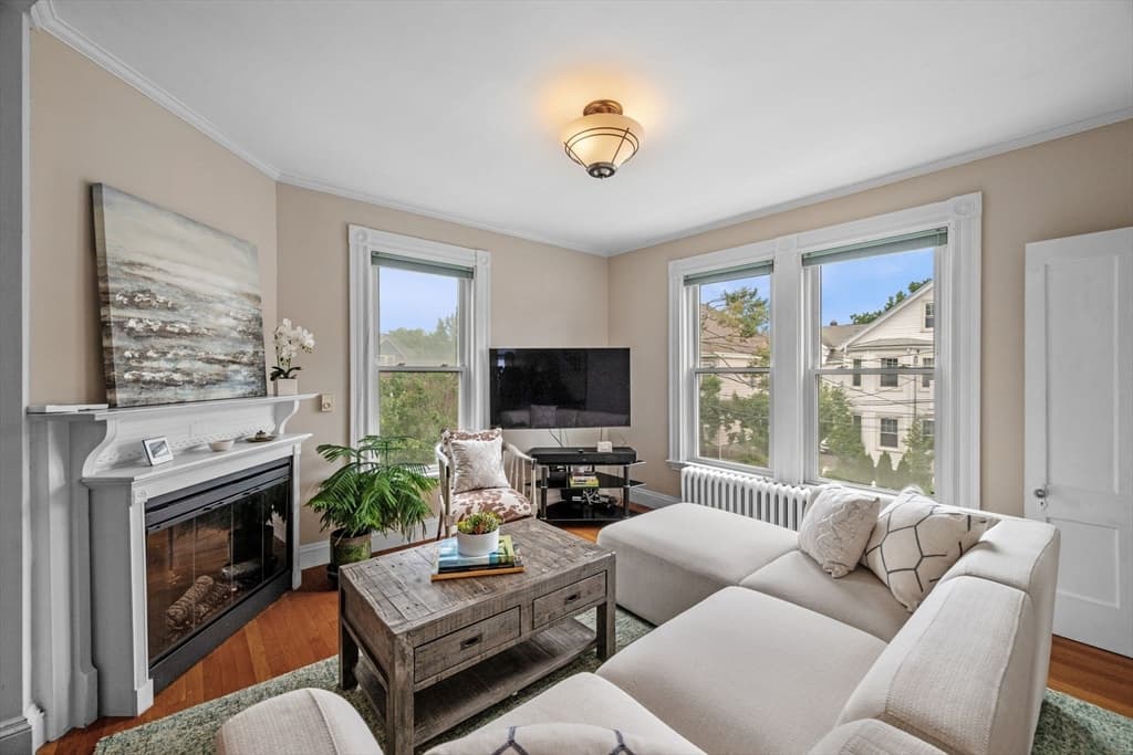 128 Selwyn St # 2, Boston MA 02131 photo 8