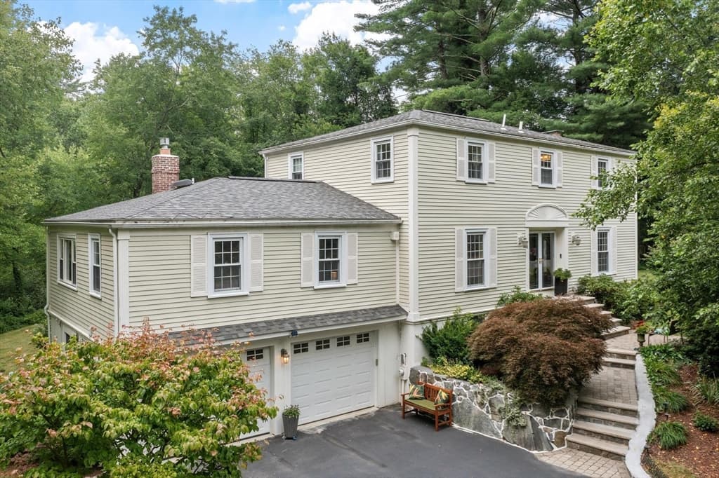 18 Farrwood Dr, Andover MA 01810 photo 2