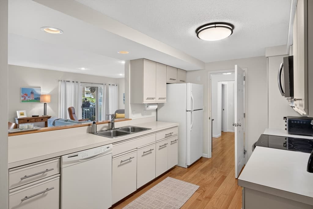 1 Belmont Rd APT 315, Harwich MA 02671 photo 11