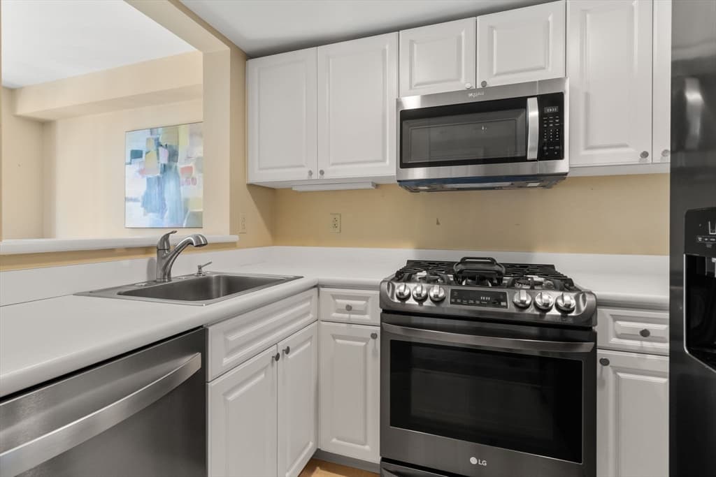 1 Nassau St # 1002, Boston MA 02111 photo 2