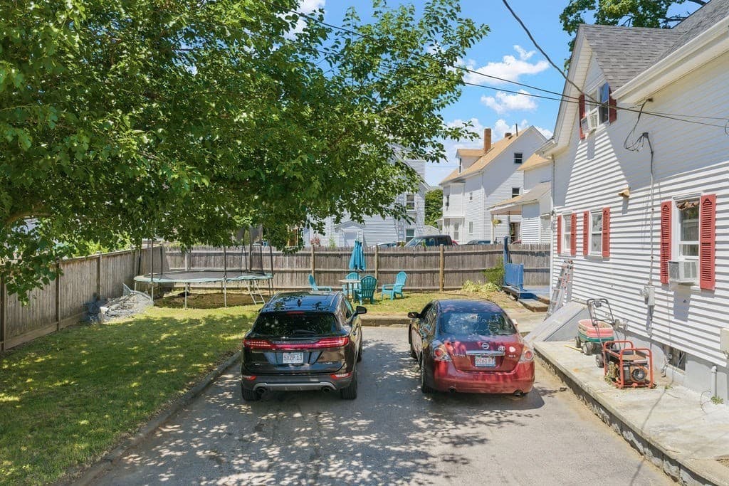 7 Woodwards Ln, Taunton MA 02780 photo 3