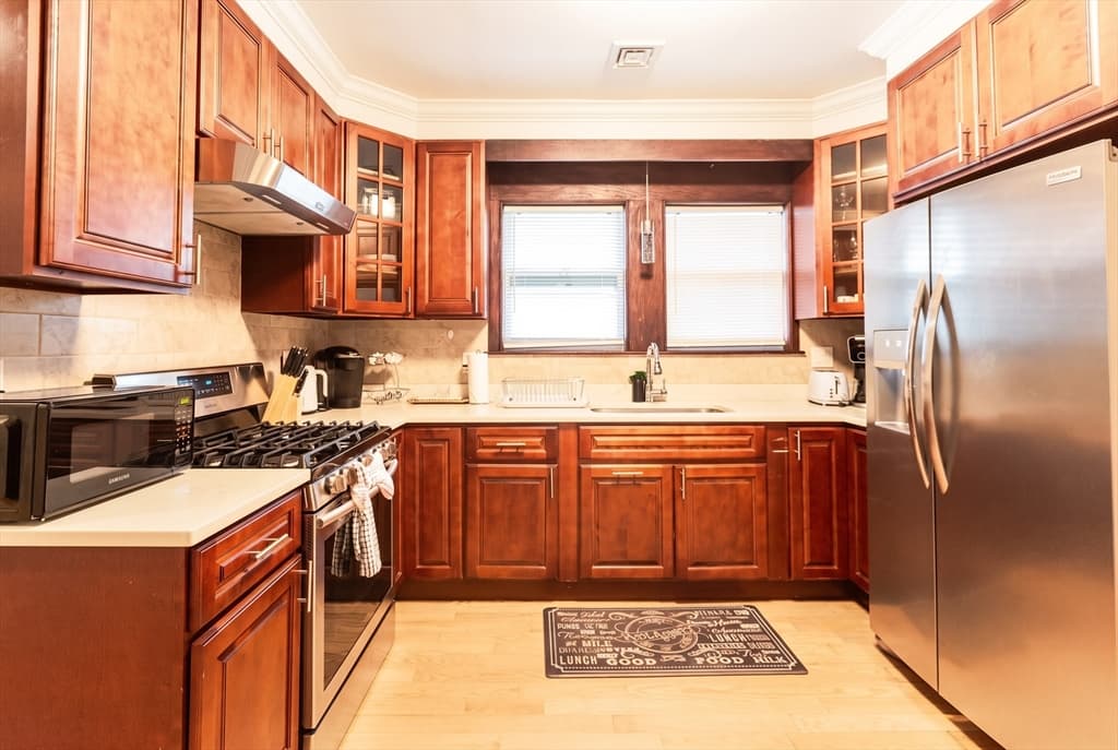 19 Verdun St, Boston MA 02124 photo 2