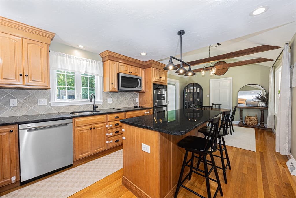 60 Justine Rd, Plymouth MA 02360 photo 4