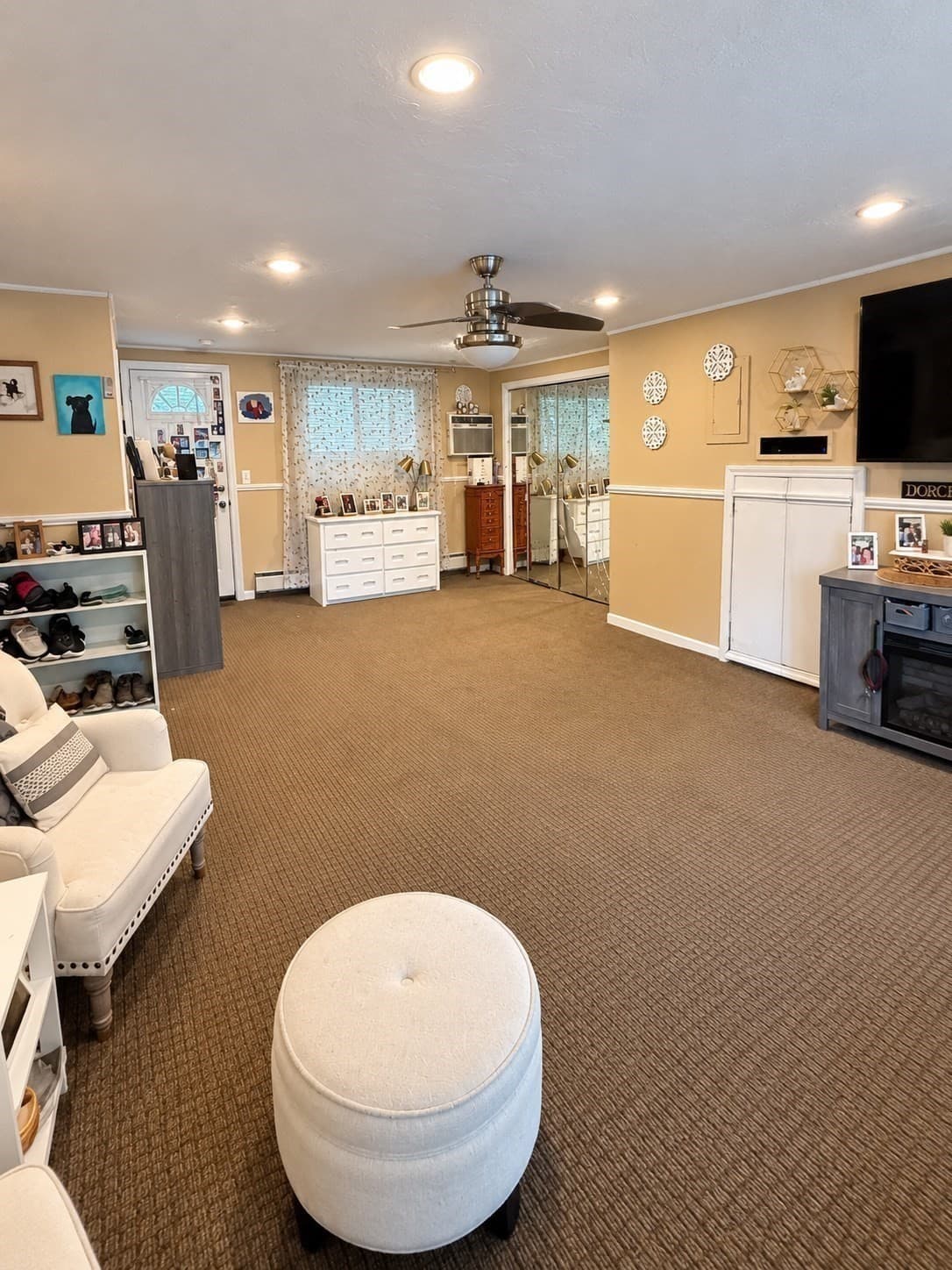 Single Family Residence at 52 Dodge Rd, Brockton MA 02302, photo 6 of 13
