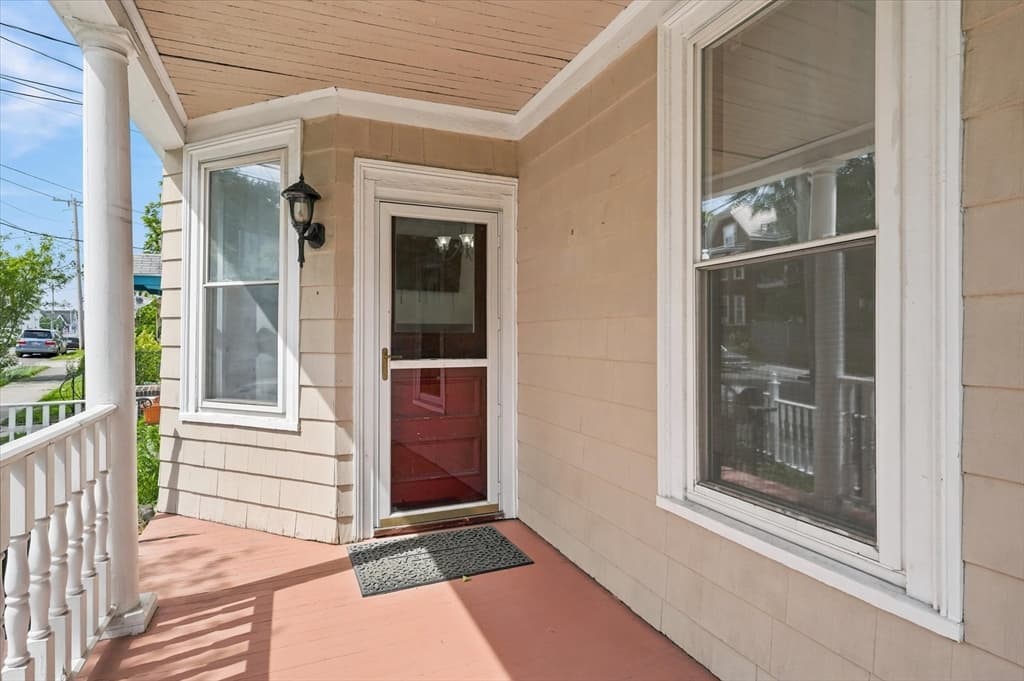 17 Basset St, Lynn MA 01902 photo 5