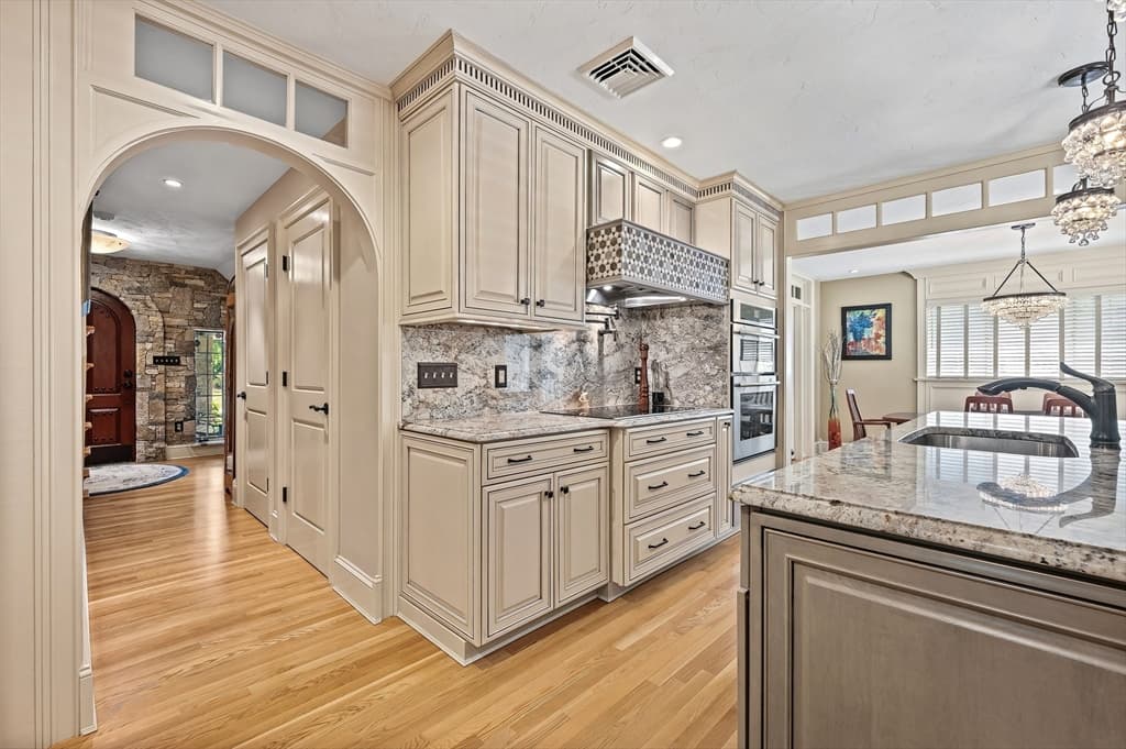 9 Cranbrook Rd, Shrewsbury MA 01545 photo 5