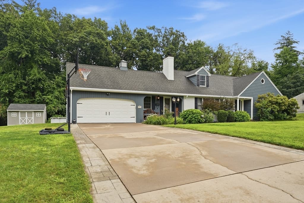 29 Shady Side Dr, Longmeadow MA 01106 photo 3