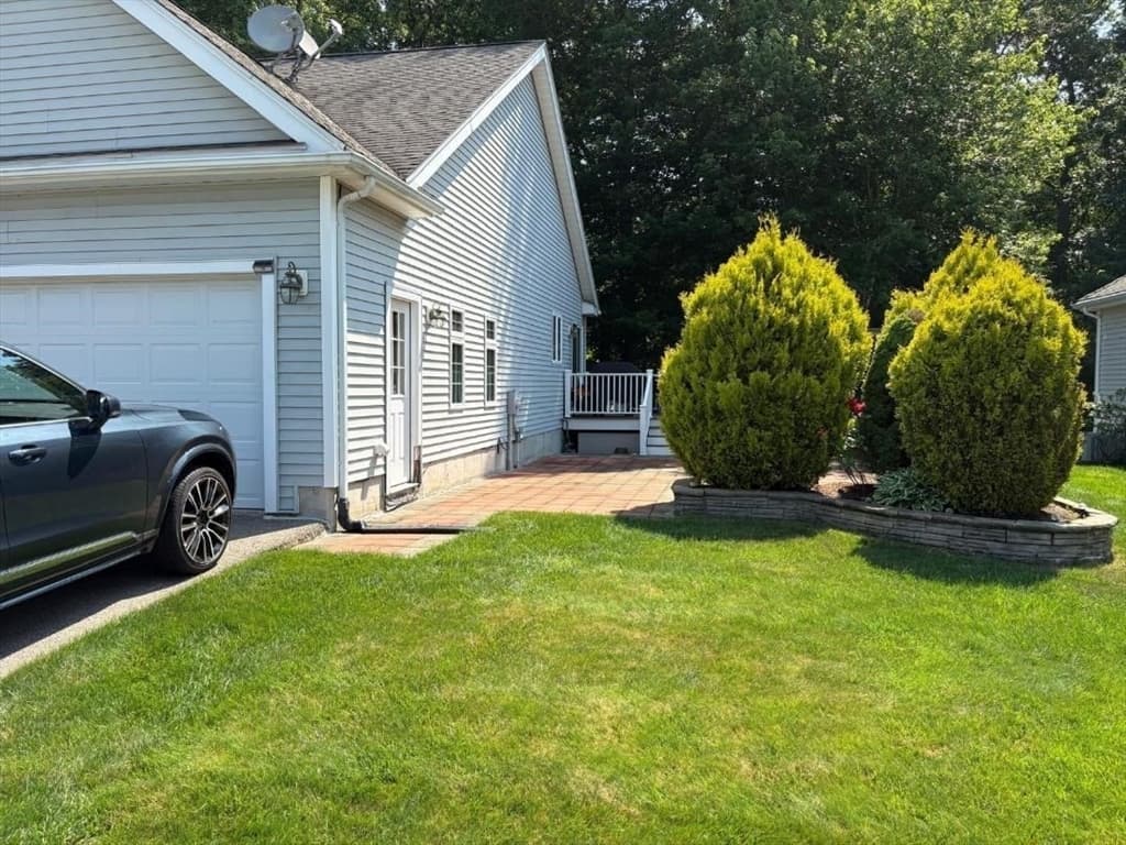 46 Alexandra's Way, Brockton MA 02301 photo 2
