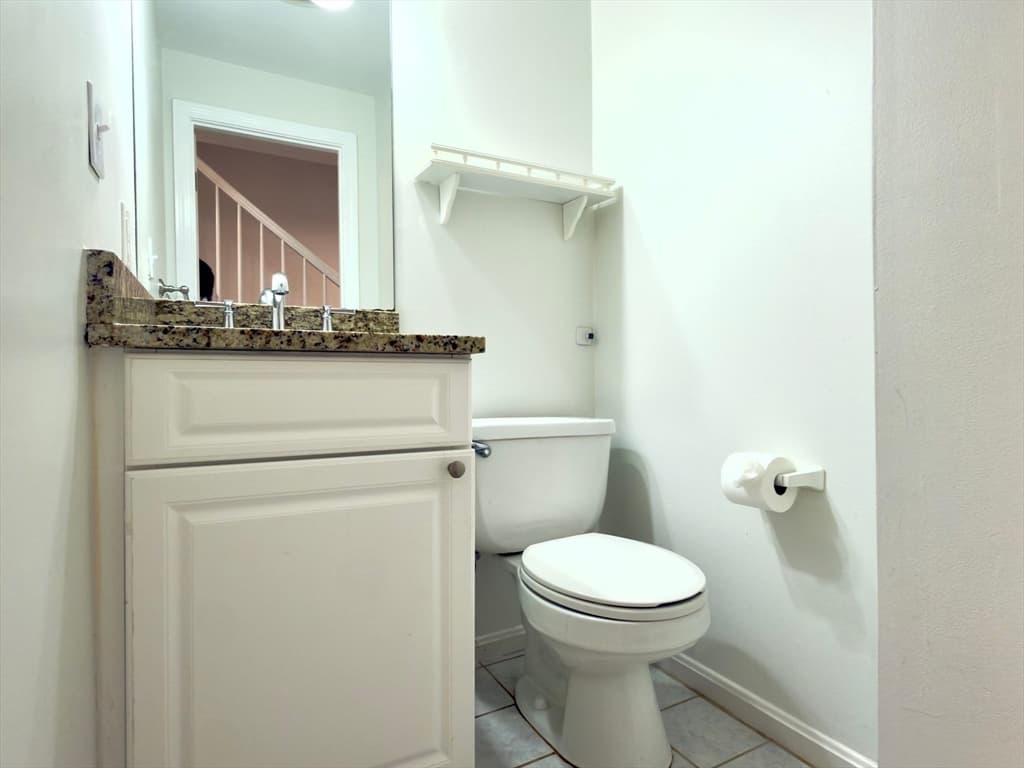 Condominium at 16 Jericho Rd # 16, Weston MA 02493, Weston, photo 9 of 12