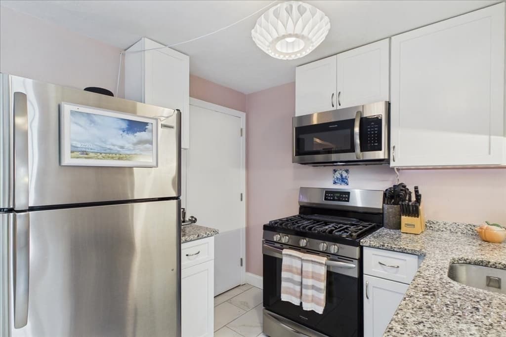 110 Hooper Rd # 110, Dedham MA 02026 photo 9