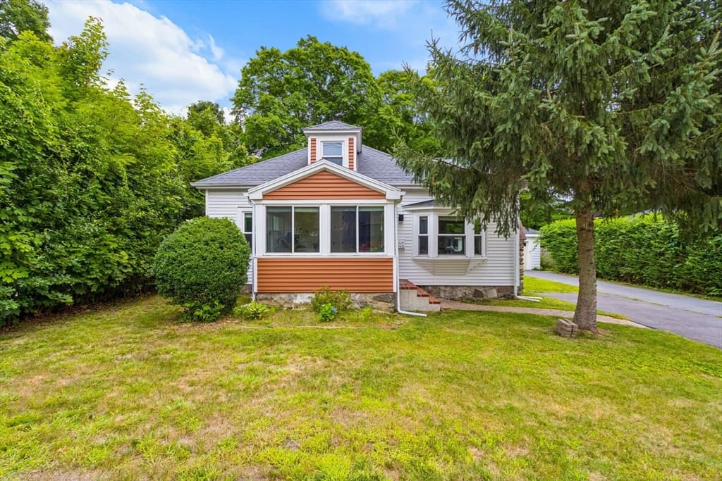142 S Main St, Sharon MA 02067