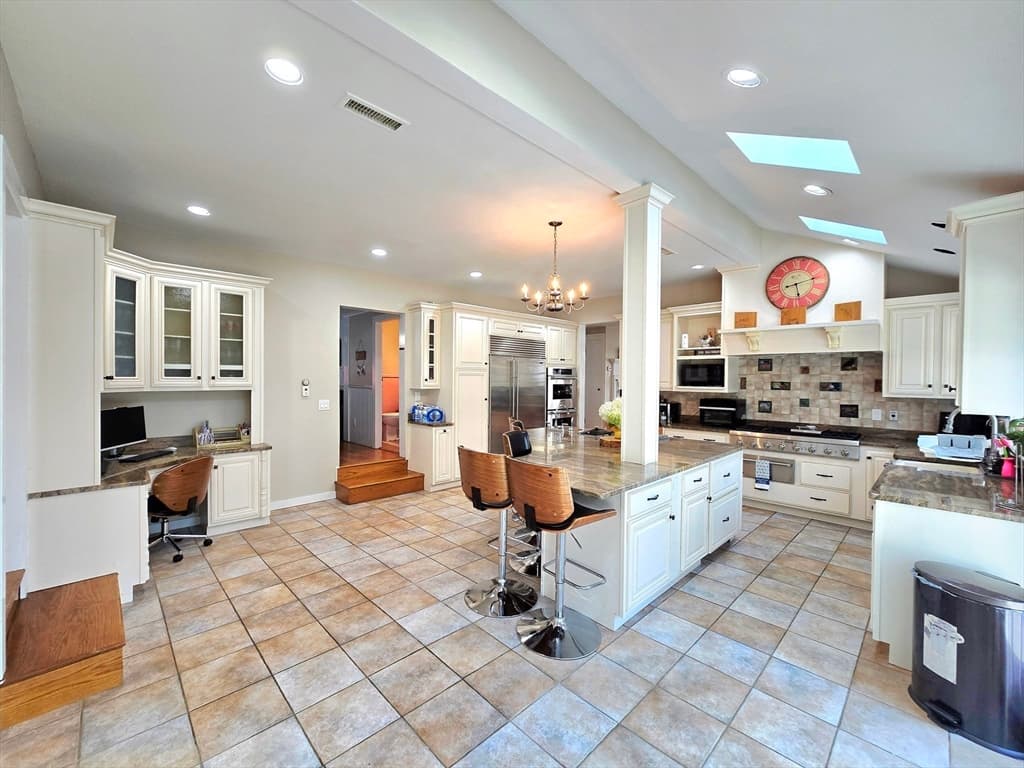 259 Salisbury St, Holden MA 01520