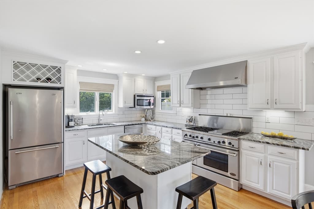 37 Grand St, Canton MA 02021 photo 14