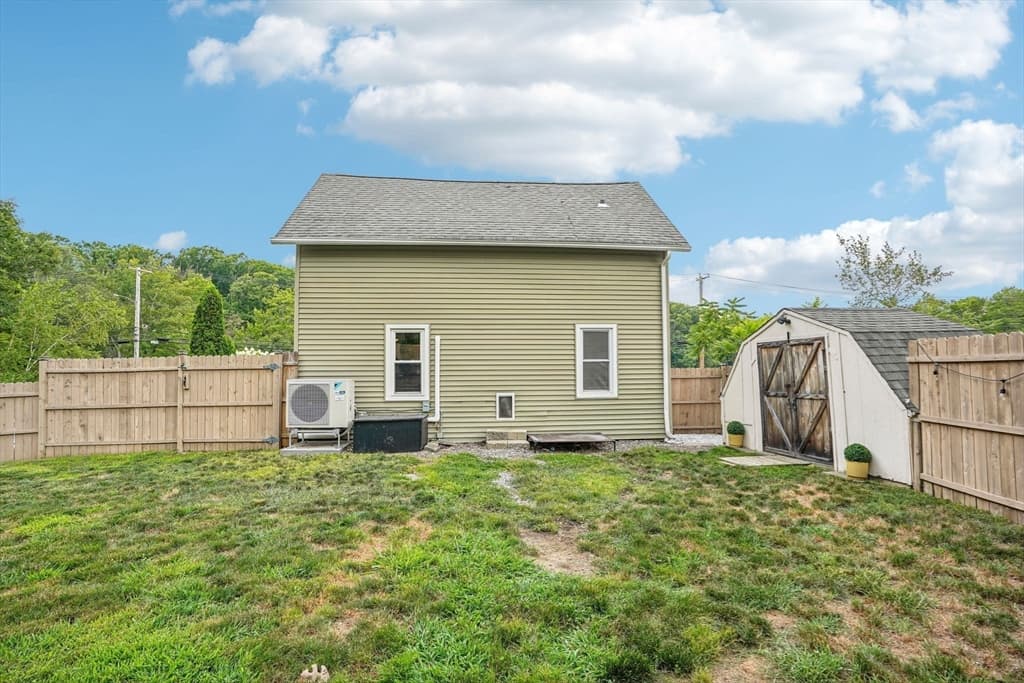 Single Family Residence at 185 West Main St, Millbury MA 01527, Millbury, photo 27 of 32