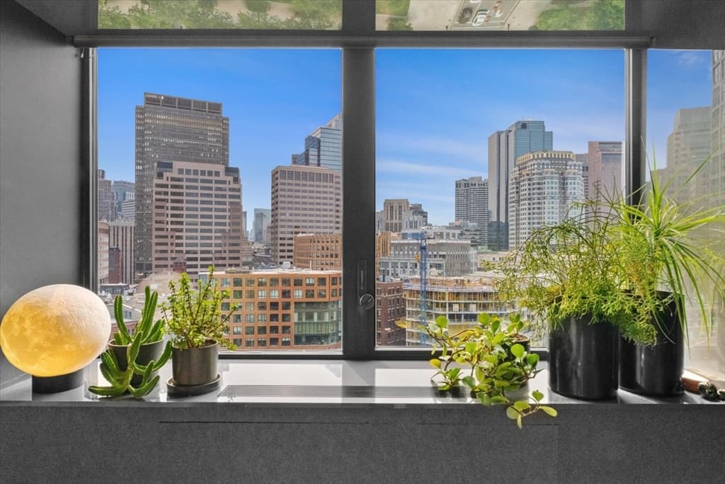 65 East India Row # 16B, Boston MA 02110
