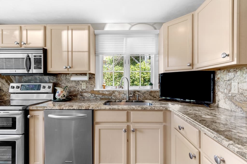 20 Bishops Park # 20, Mashpee MA 02649 photo 6