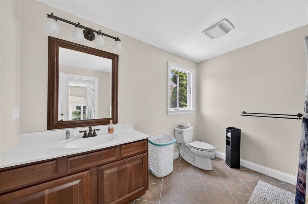 112 Spruce St, Middleboro MA 02346 photo 18