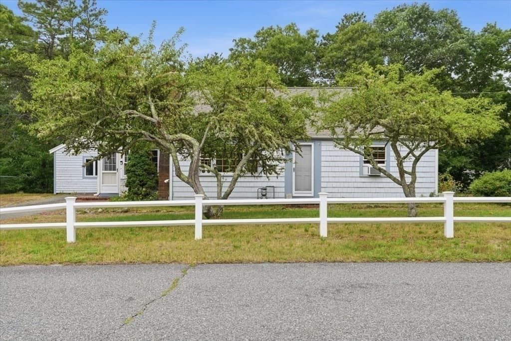 127 Indian Trl, Dennis MA 02639 photo 7