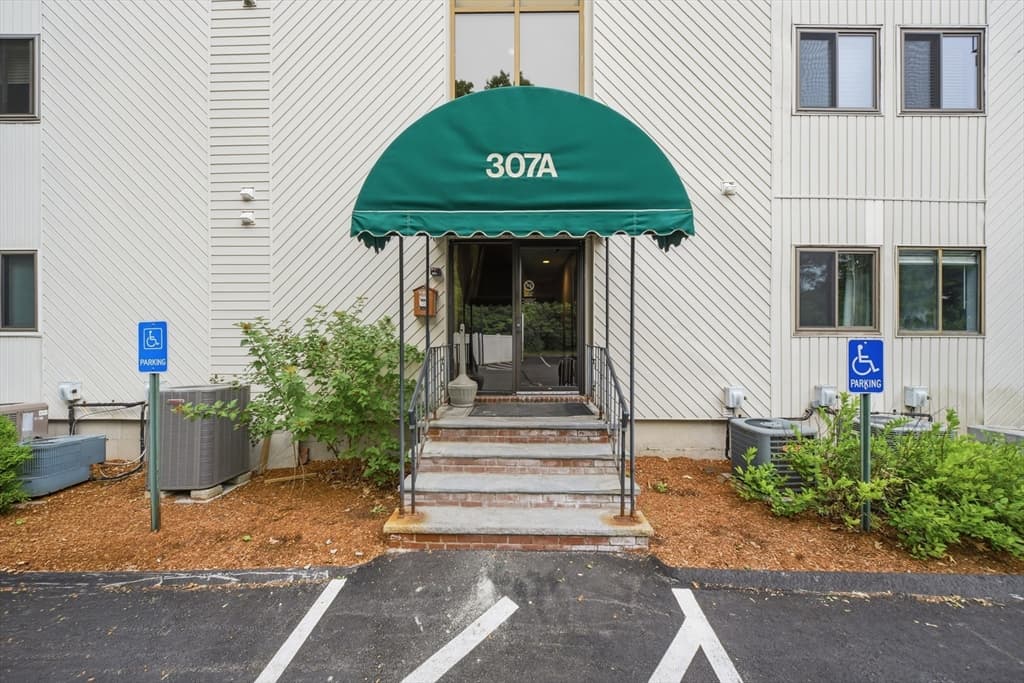 307 Amherst St # 2, Nashua NH 03063 photo 42