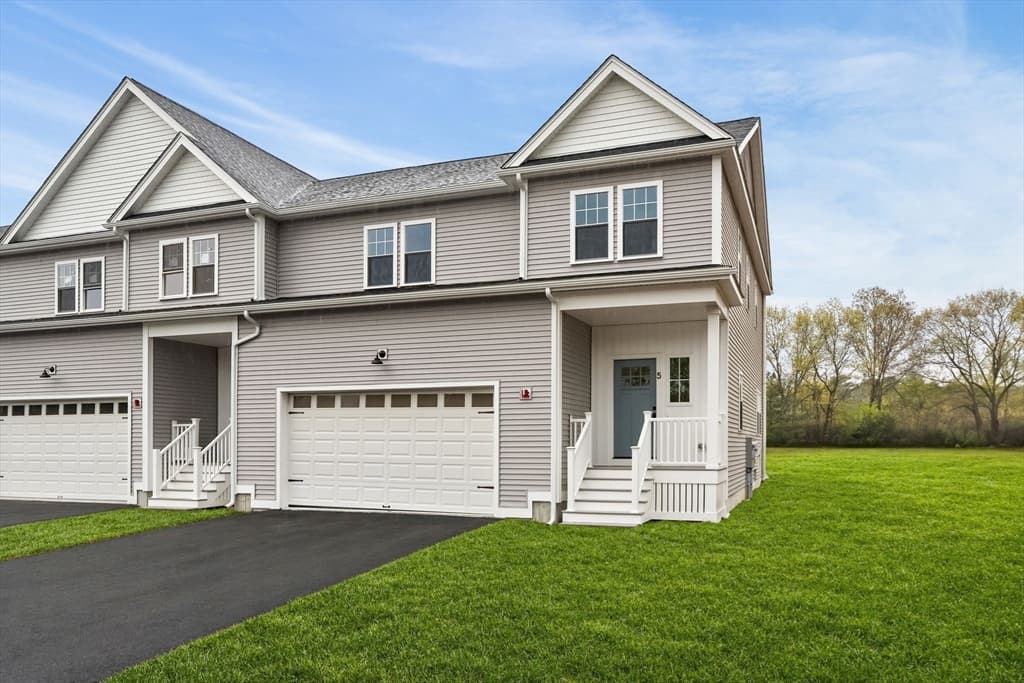 Condominium at 13 Whitman Circle # 13, Bellingham MA 02019, Bellingham, photo 36 of 38