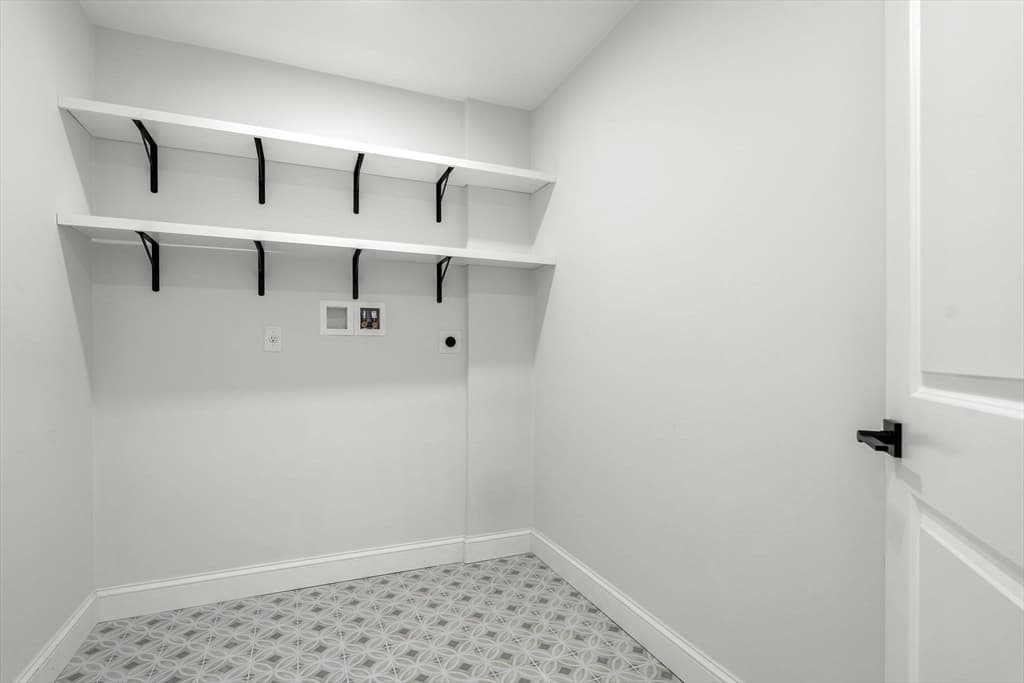 Condominium at 13 Whitman Circle # 13, Bellingham MA 02019, Bellingham, photo 33 of 38