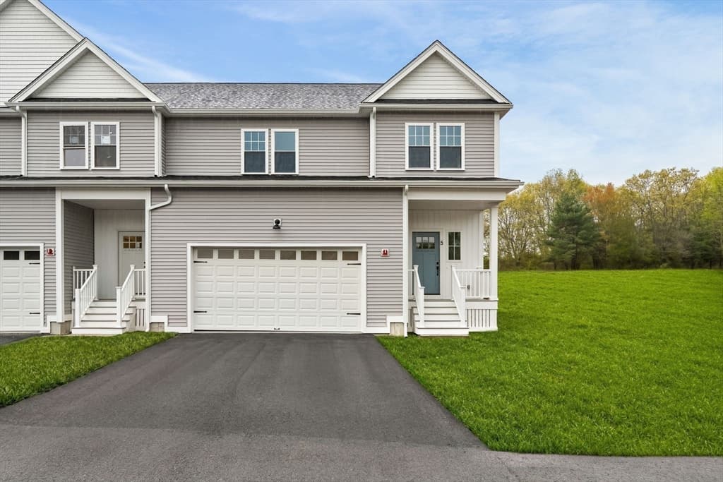 Condominium at 13 Whitman Circle # 13, Bellingham MA 02019, Bellingham, photo 35 of 38