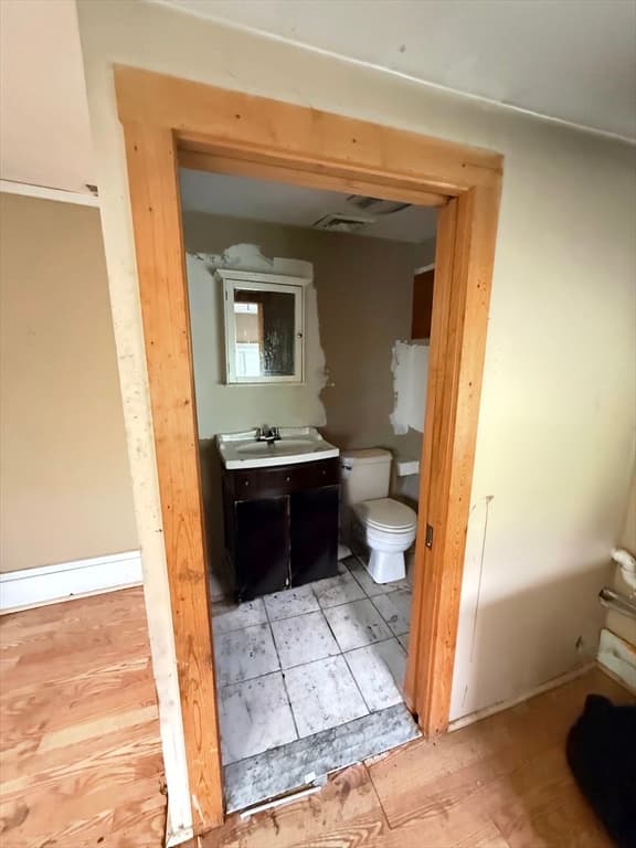 33 Avalon St, Revere MA 02151 photo 9