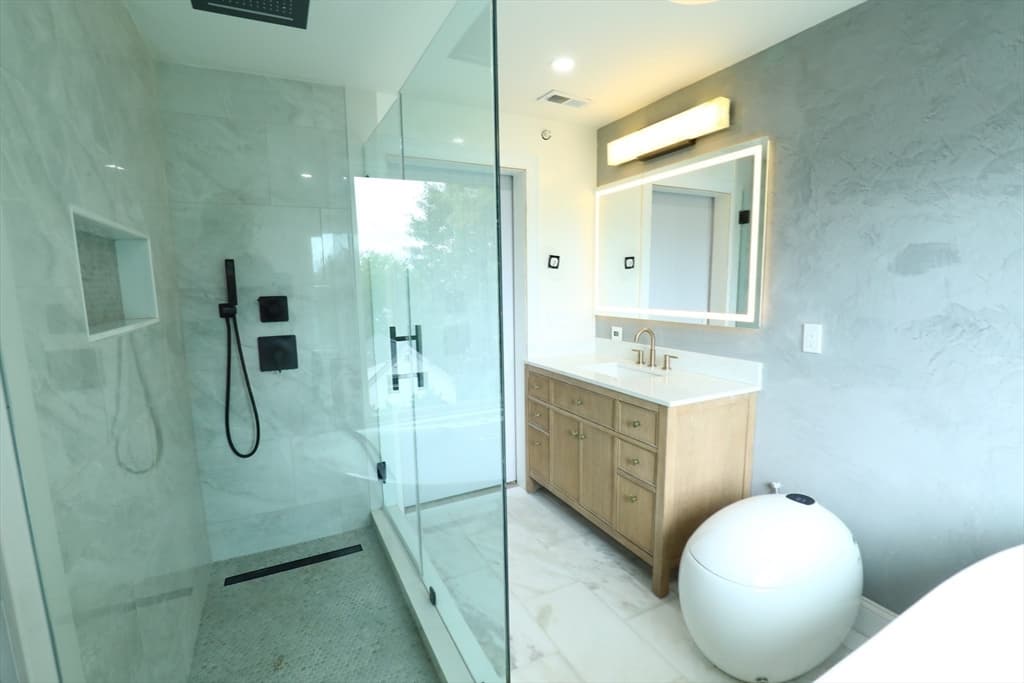 89 Trenton St # 3, Boston MA 02128 photo 26