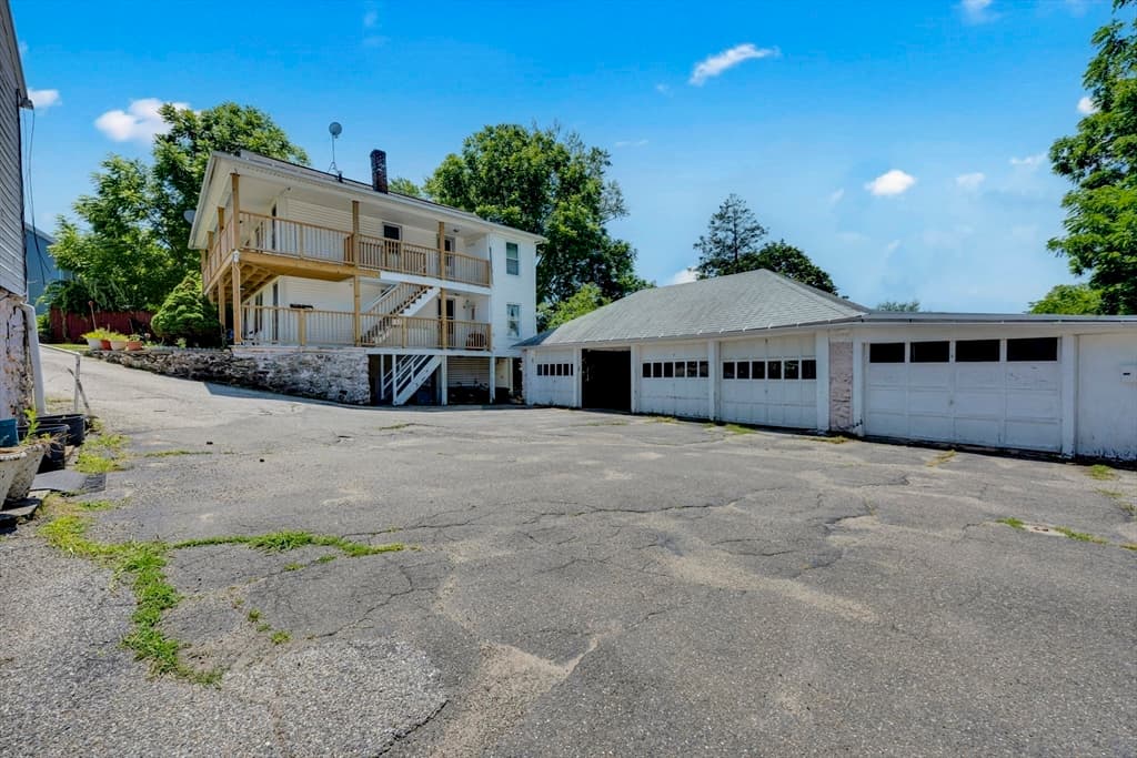 90 Sayles St, Southbridge MA 01550 photo 23