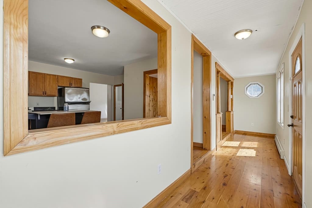 55 Chilmark St, Worcester MA 01604 photo 9