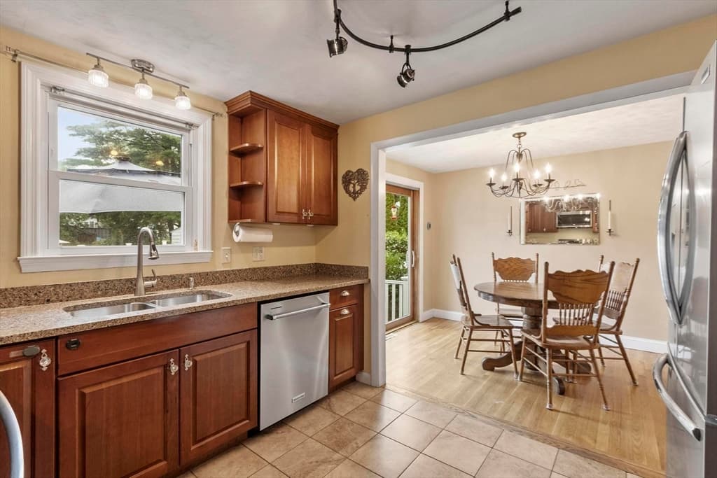 2 Stratton Dr, Hudson MA 01749 photo 6