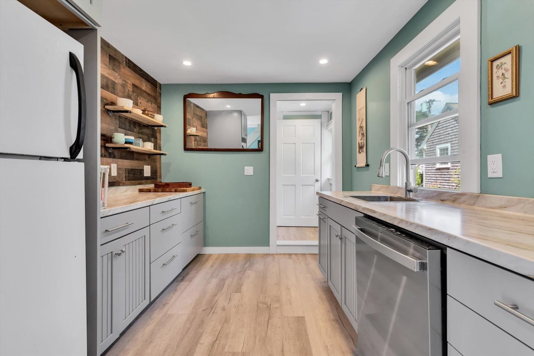 Single Family Residence at 44 Maple Avenue, Barnstable MA 02601, photo 5 of 42