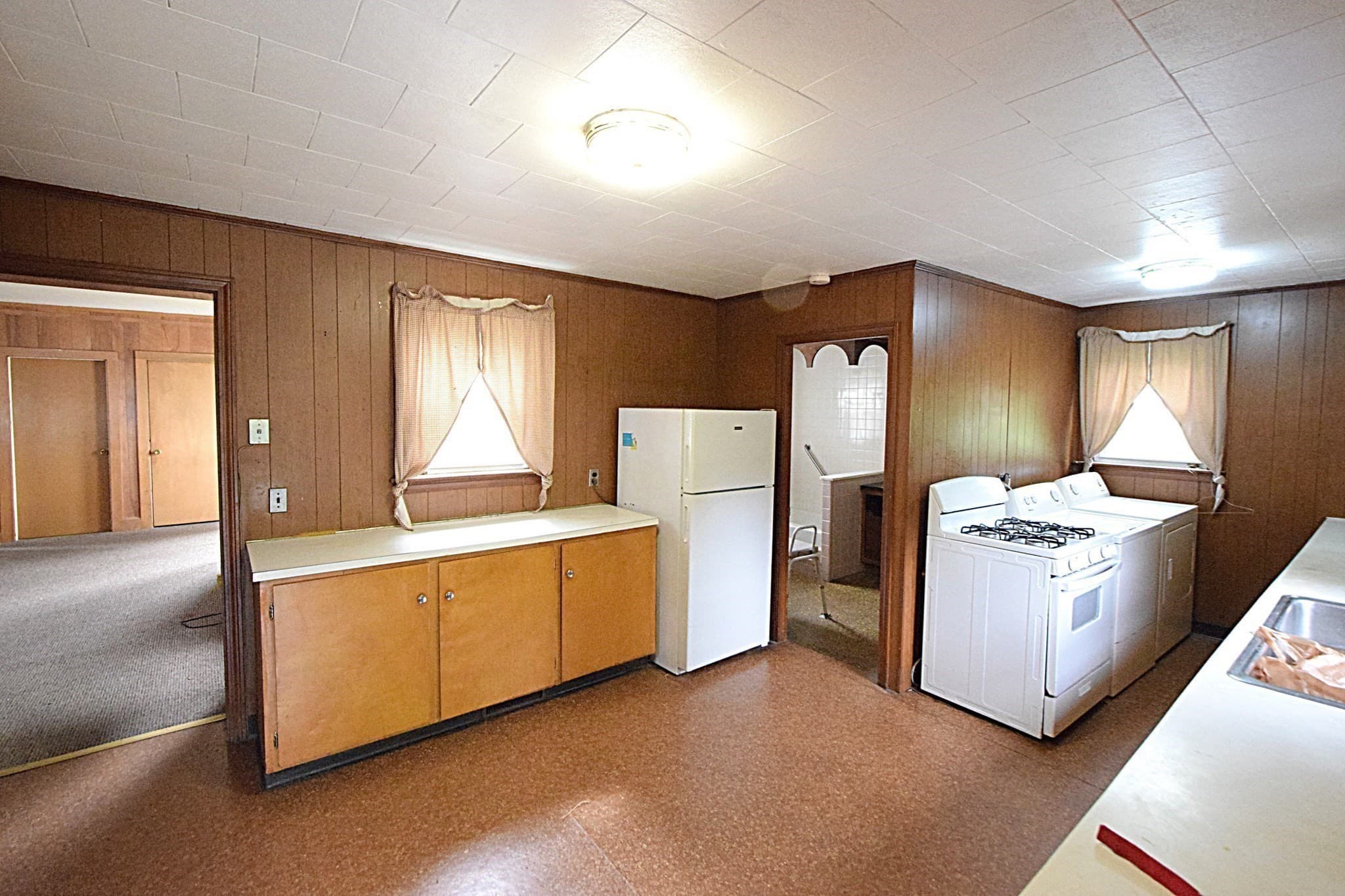 Multi Family at 12 Presbrey Ct, Taunton MA 02780, Taunton, photo 2 of 13