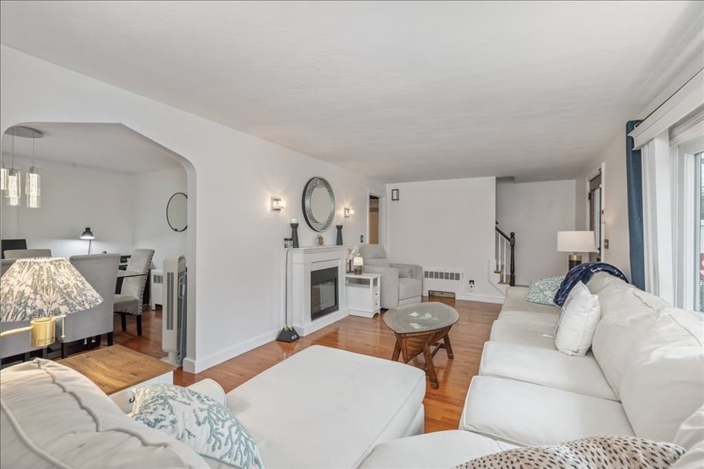 254 Cambridge Rd, Woburn MA 01801 photo 8