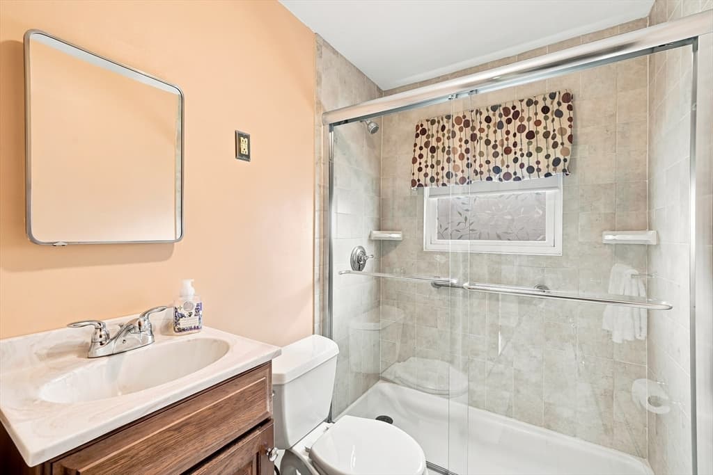46 Fetherston Ave, Lowell MA 01852 photo 13