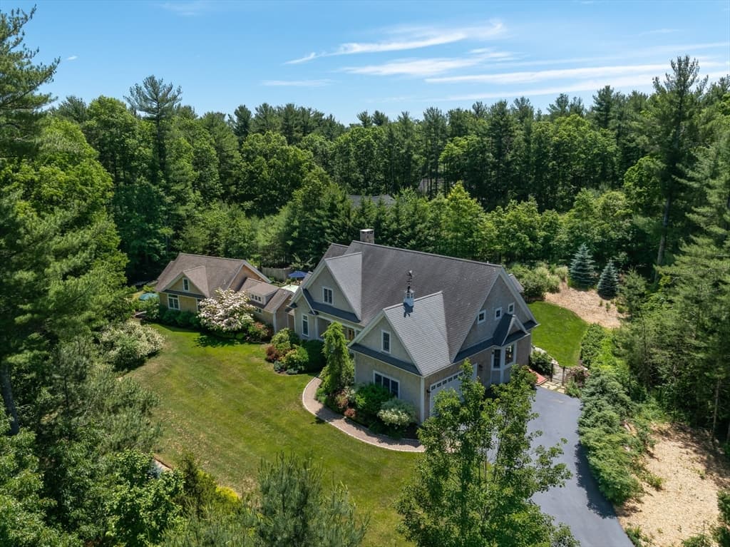 46-48 Paradise Lane, Rochester MA 02770