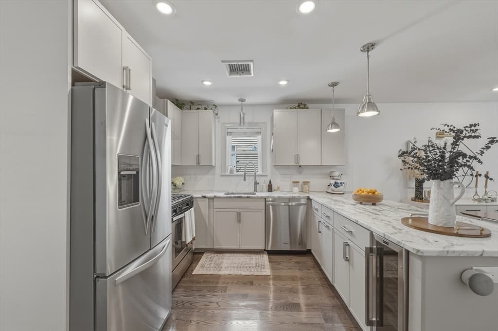 22 Otis St # 1, Somerville MA 02145 photo 4
