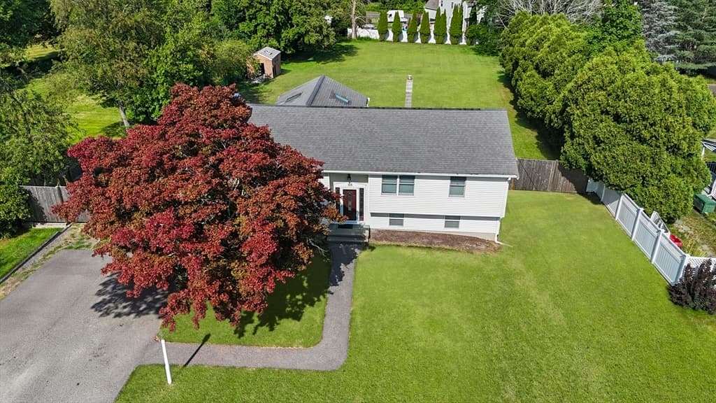 115 Hancock St, Abington MA 02351