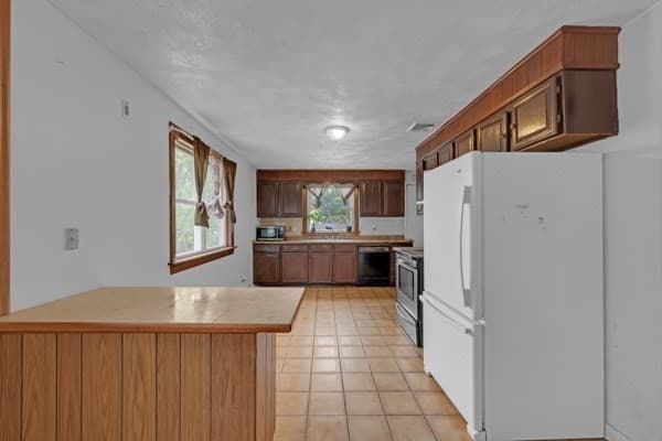 21 N Steele St, Worcester MA 01607 photo 15