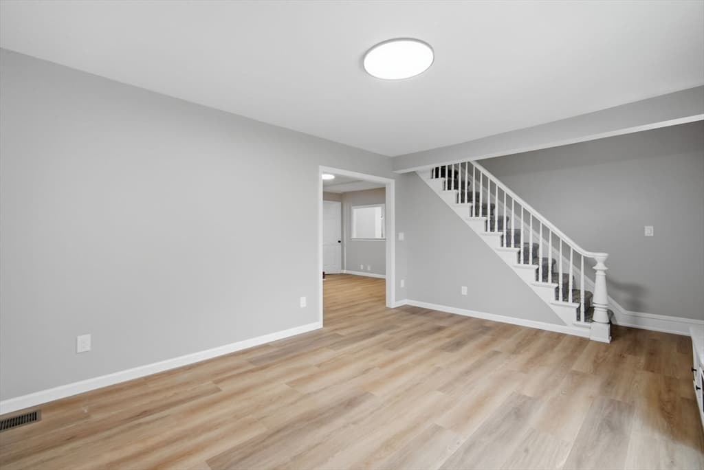 55 Fuller St, Chicopee MA 01020 photo 23